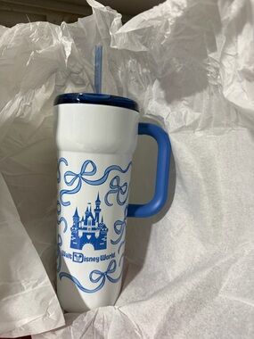 Starbucks Disney Collab Pink Castle and Bow 24 oz Tumbler cup NEW Disneyland